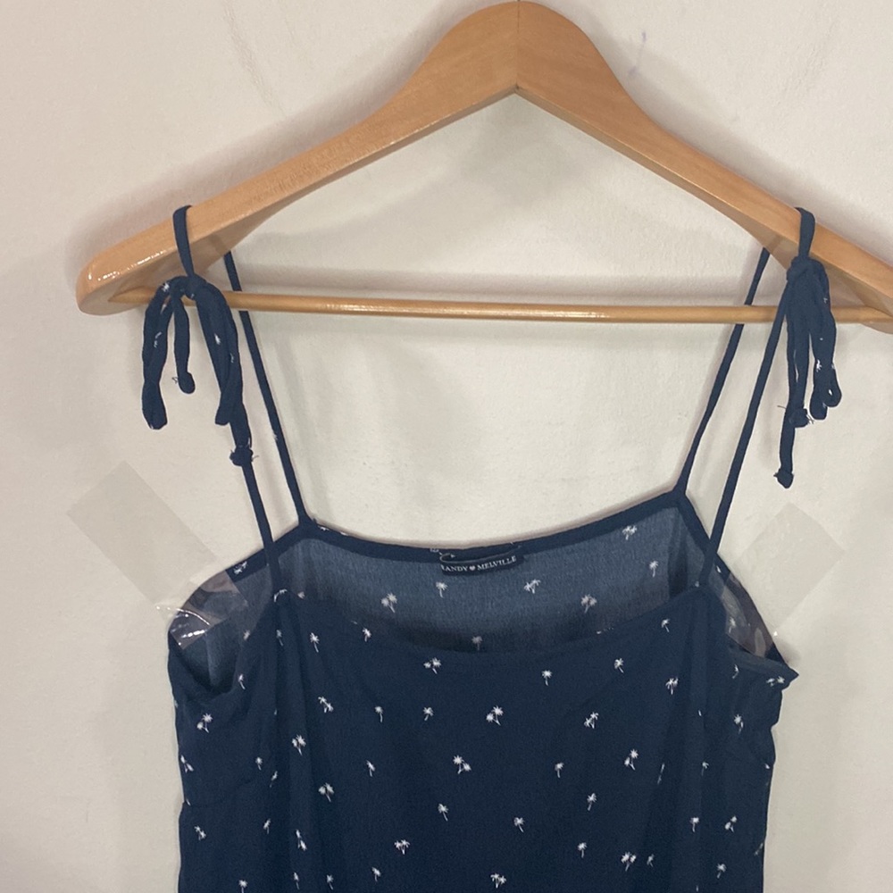 Brandy Melville navy scattered micro palm print tie strap square neck mini dress - Picture 4 of 9